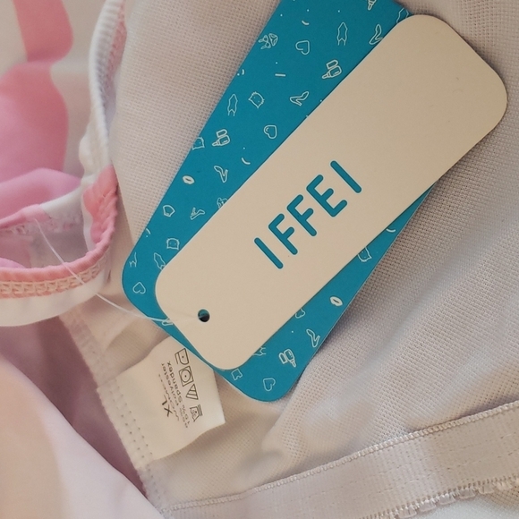 IFFEI Pink and White Striped Swimsuit with a  🍍 Pineapple w/Sunglasses Size XL - Picture 3 of 9